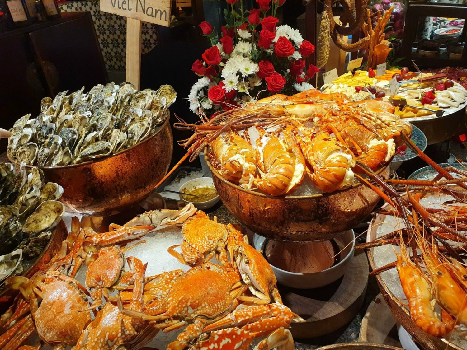 Buffet Hải Sản tại Hôtel des Arts Saigon - MGallery