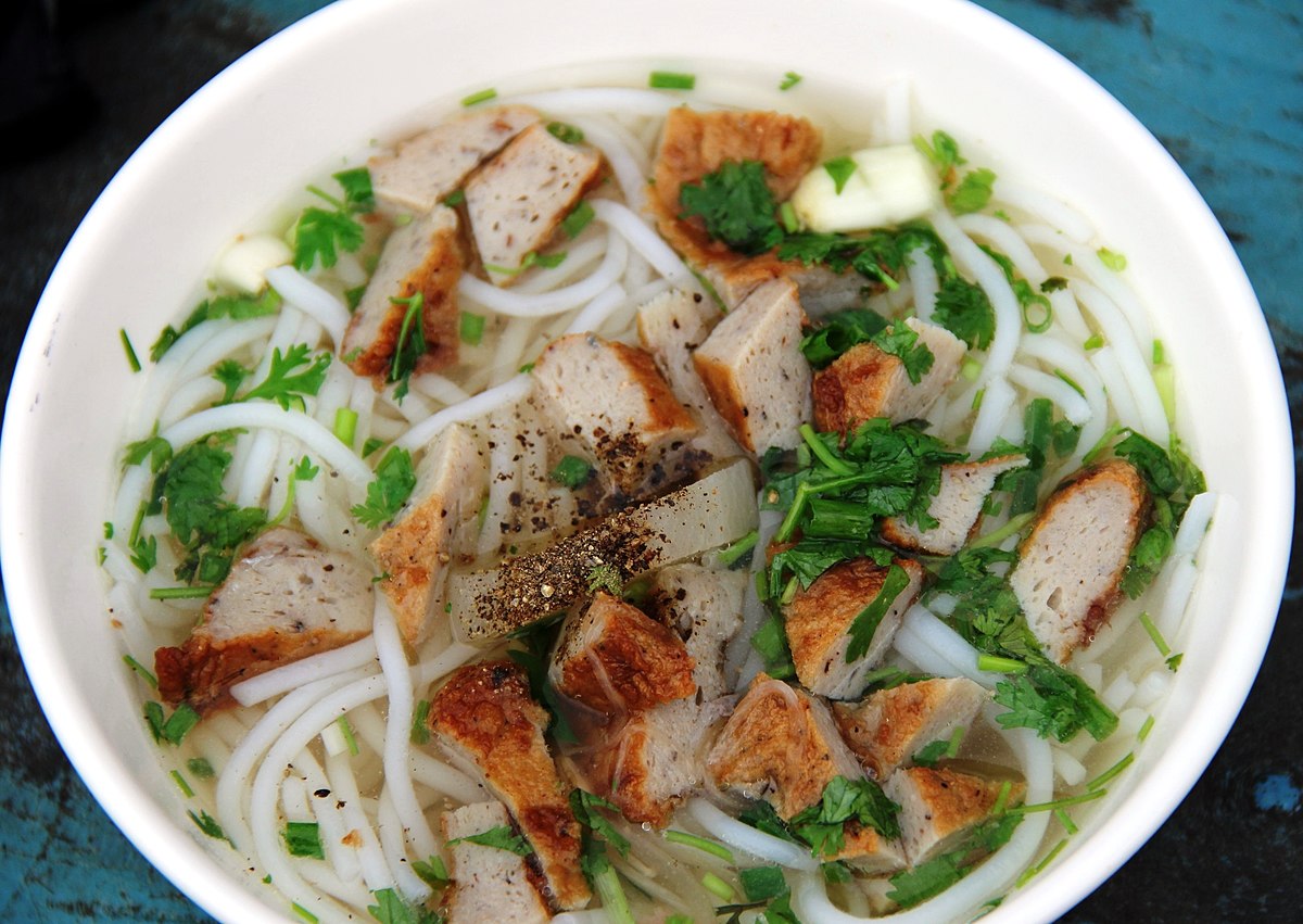 9 quán bánh canh chả cá Quy Nhơn không thể không ăn