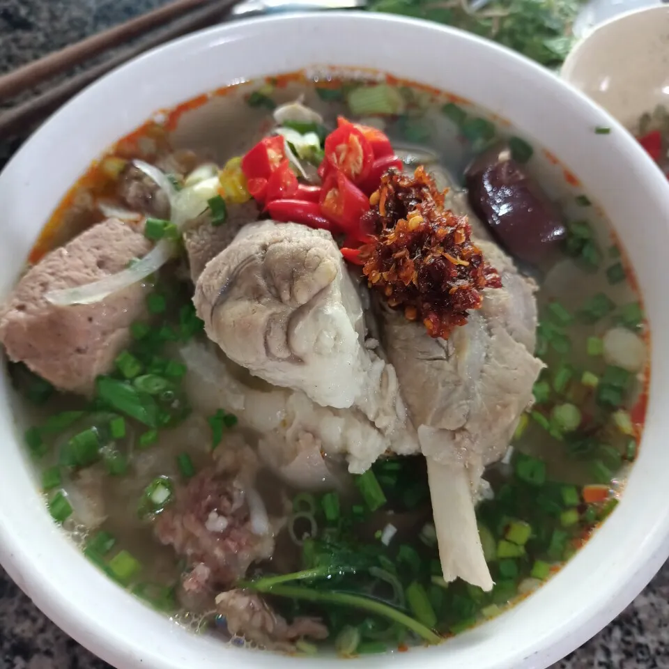 Bún Bò Huế - Lê Thánh Tông: Thực đơn & Khuyến mãi | GrabFood VN