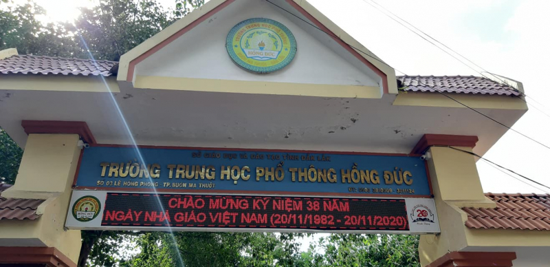 Trường THPT Hồng Đức