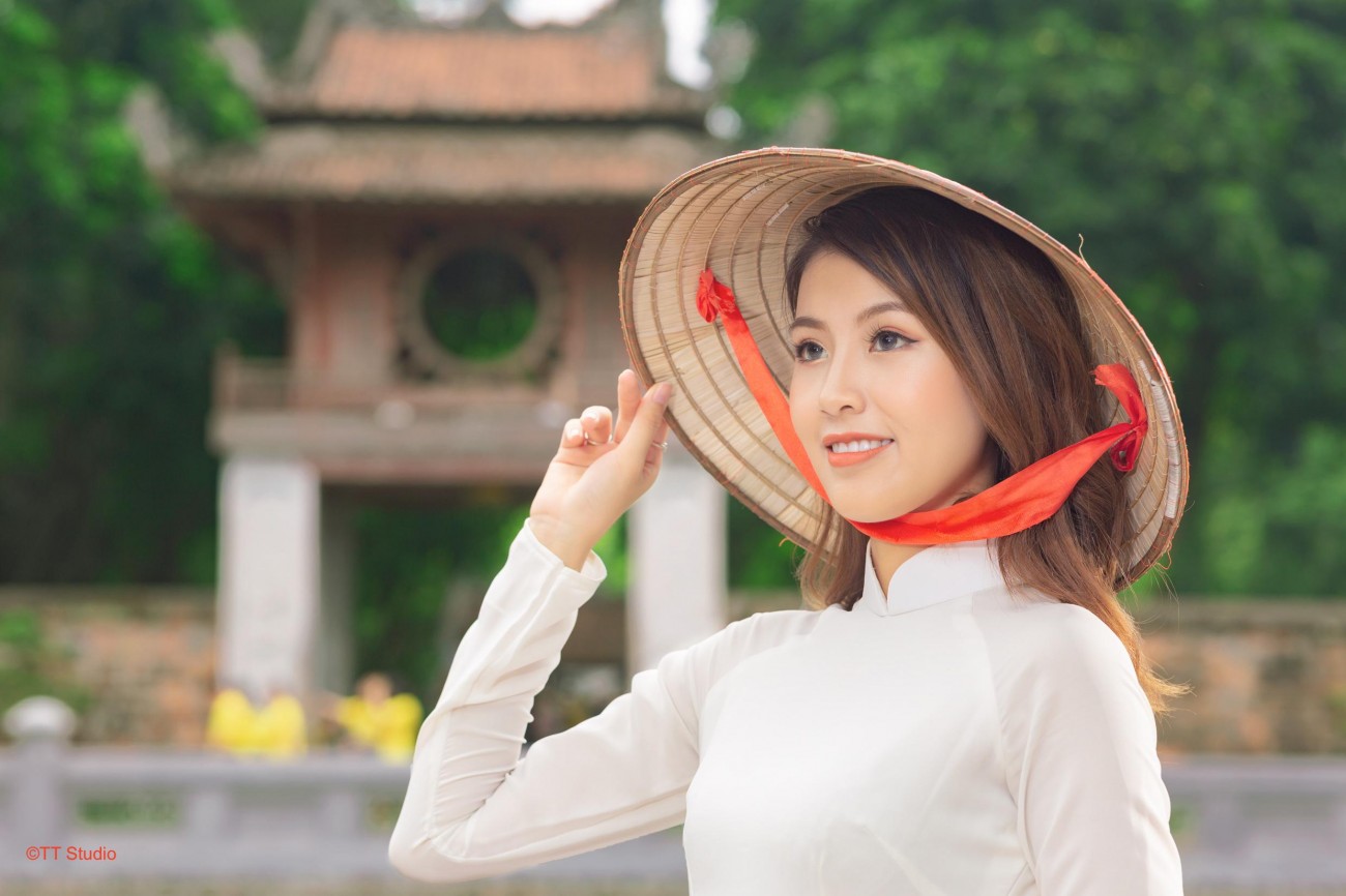 Anh Ao Dai Chan Dung 02