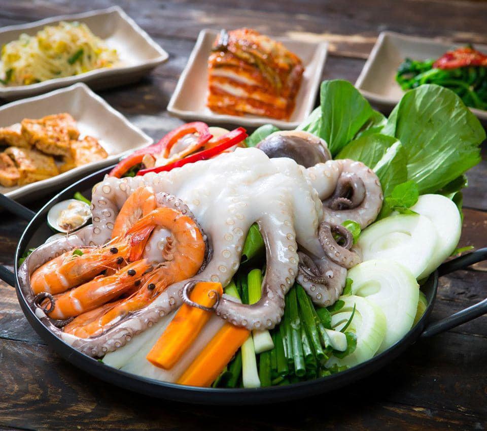 ĐIỂM DANH” HẢI SẢN TƯƠI SỐNG TẠI NGỌC HƯƠNG SEAFOOD RESTAURANT