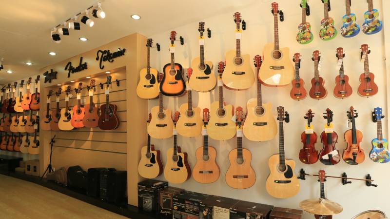 Mua đàn Guitar ở đâu uy tín tại TPHCM